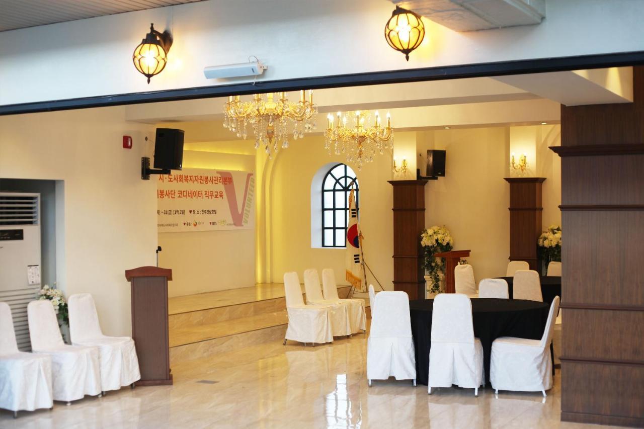 Jeonju Tourist Hotel Екстериор снимка