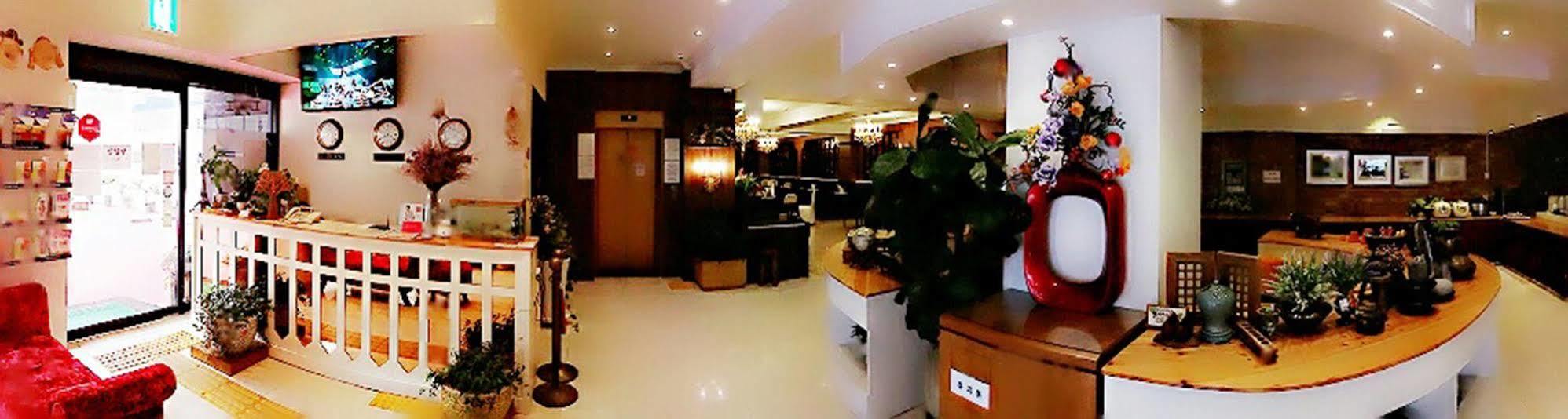 Jeonju Tourist Hotel Екстериор снимка