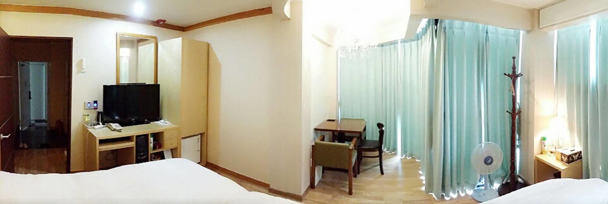 Jeonju Tourist Hotel Екстериор снимка