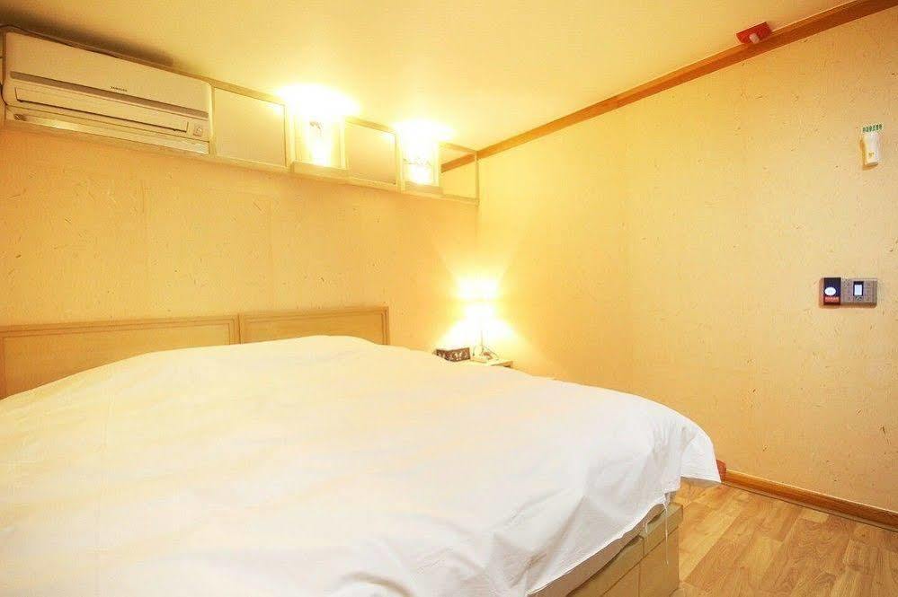 Jeonju Tourist Hotel Екстериор снимка