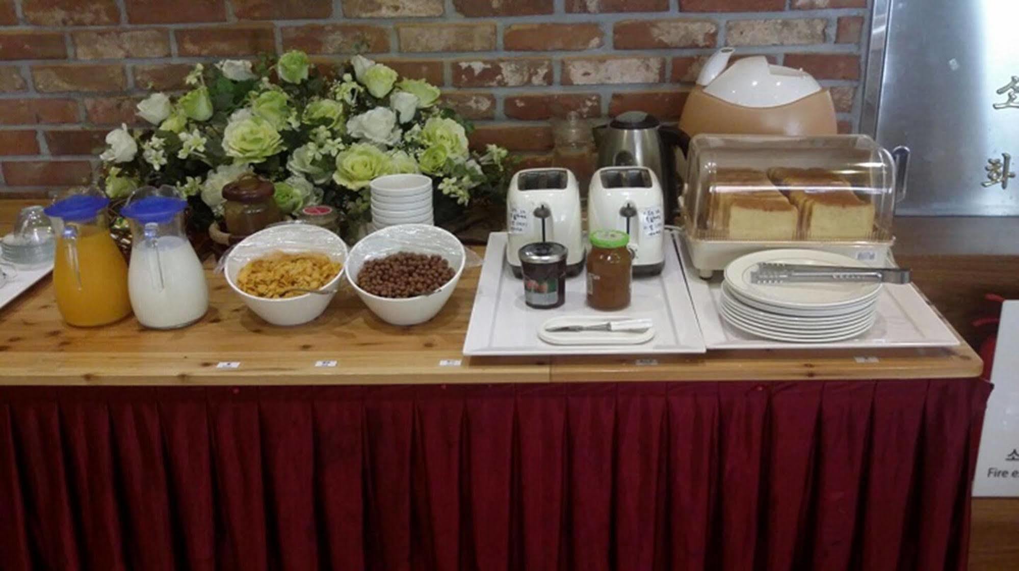 Jeonju Tourist Hotel Екстериор снимка