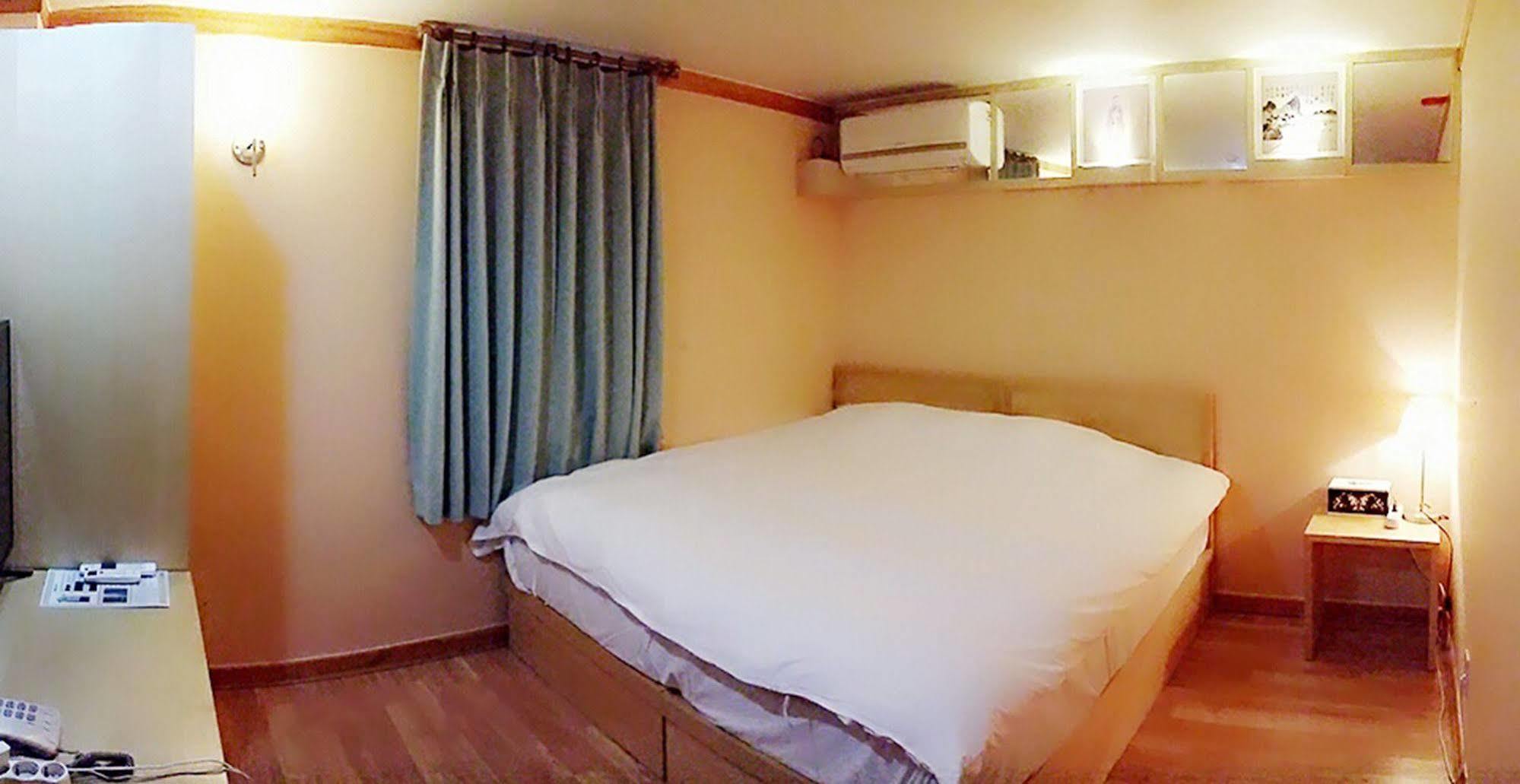 Jeonju Tourist Hotel Екстериор снимка